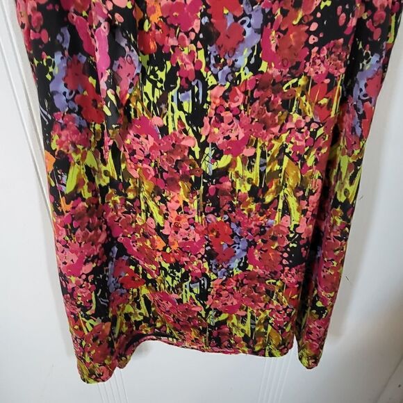Plus Size Lane Bryant Sleeveless Floral Dress - Picture 5 of 10